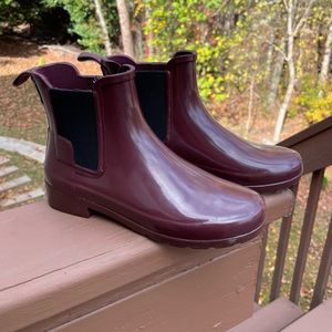 HUNTER Women's Refined Gloss Slim Fit Chelsea Boots in Cherry Brandy